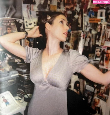 Winona Ryder [ winona-ryder ] - Compilation of me fucking my Tight Pussy and cumming!