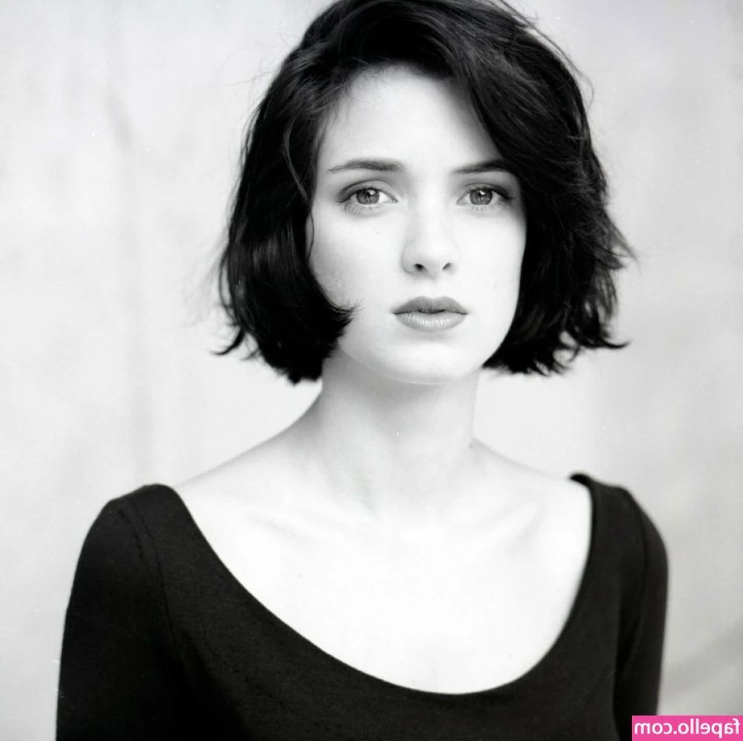 Winona Ryder [ winona-ryder ] - Thrusting into Friday be like 🥵💜💪🏼