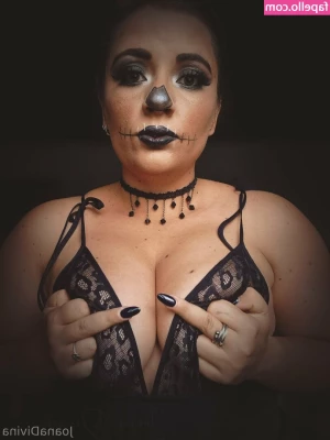 joanadivina - -Good afternoon loves    Thinking about going LIVE tonight  11pm