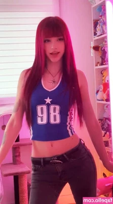 BunnyGirlBree - old pic but i still looking hot