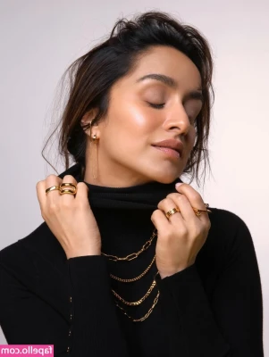 Shraddha Kapoor [ shraddha-kapoor ] - The mountains call to me...I feel me when I'm on top of the world 🌎