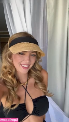 Lourene Gollatz [ lourene-gollatz ] - Qiqi 🔥🔥