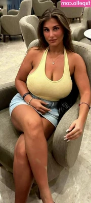 Zeynep - Do you love thick thighs