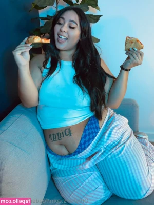 feederandfeedee - Please suck & bite on my nips🤪🤪