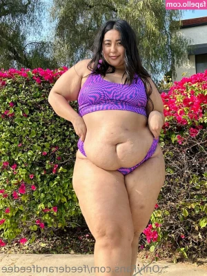 feederandfeedee - i asked steven what i should caption these and he said “booty”
