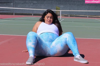 feederandfeedee - Fishnet feet! 💞