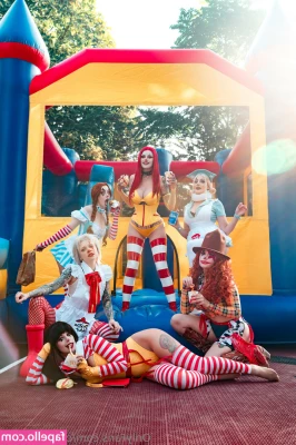 Clarus Polaris [ clarus-polaris ] - lil girls can shake too :’) watch til the end to see me get horny