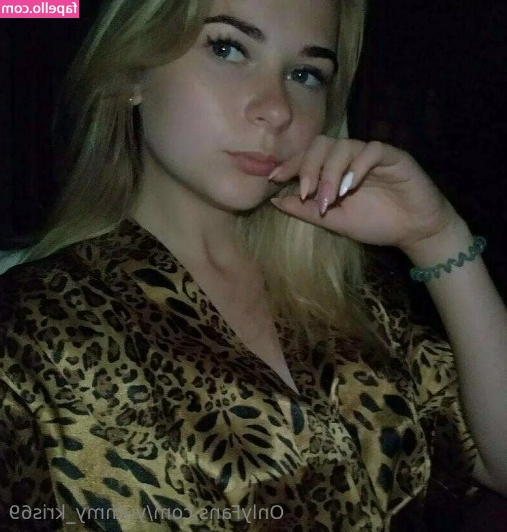 yummy_kris69 [ yummy-kris69 ] - Front 242🥹🖤💃🏻