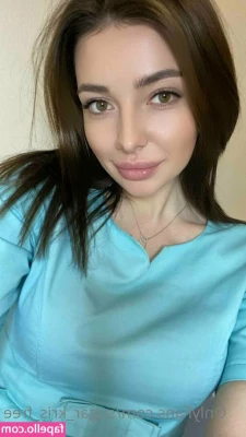 yummy_kris69 [ yummy-kris69 ] - @samanthawowjones Loves 9 inch cock in her ass