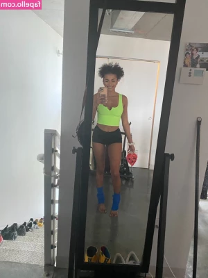 Alina Ali [ alina-ali ] - Do you like how these jens look on me