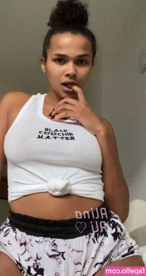 Alina Ali [ alina-ali ] - Please put them in your mouth...🤍🍒🤍