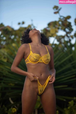 Alina Ali [ alina-ali ] - You know the funniest part about these shots that I woke up and my
