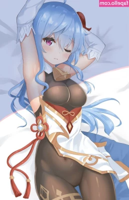 Genshin Impact [ genshin-impact ] - Somehow my necklace became disconnected and got stuck to my outfit