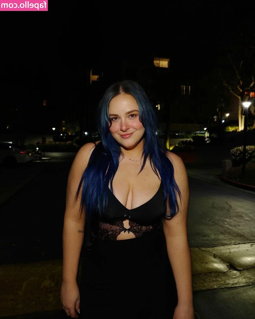  [ emlyn ] - time to get my ass home! sexting, skyping & custom filming is