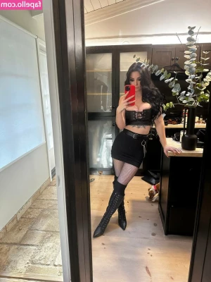  [ paigewwe ] - I love all 700 hundred of you   so here s a surprise I m going to