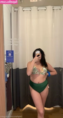 sofia-gains - Playing with my fat pussy  do you like watching me twitch when I cum