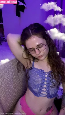 talesfromtheclit - I love it when you can t keep your eyes off me