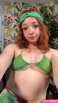Emmy Speens [ emmy-speens ] - I love to suck it