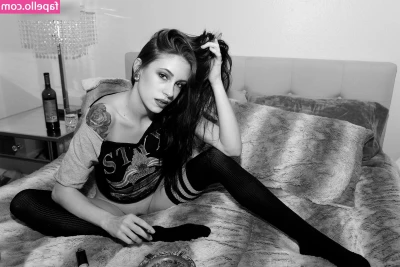 Anna De Ville [ anna-de-ville ] - Let s go all my feet lovers out there
