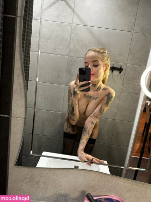 szaszybaby - If you wanted to see more of the stunning Laura from Nottingham -