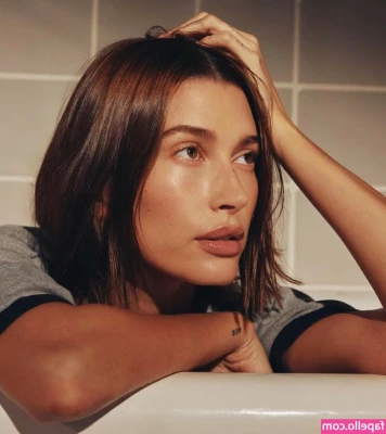 Hailey Baldwin Bieber [ hailey-baldwin-bieber ] - Pide tu contenido personalizado al DM