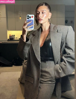 Hailey Baldwin Bieber [ hailey-baldwin-bieber ] - Thank you to all of my supporters who have been so very patient and