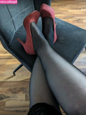 Sexyskyfeet - Nothing like a good shower Good morning