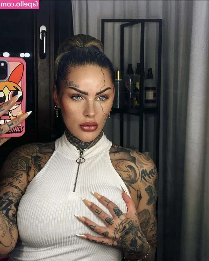 Leoni "Barbie" Baltz [ leoni-quot-barbie-quot-baltz ] - Hey all, I will likely come on here for a live stream in about 2