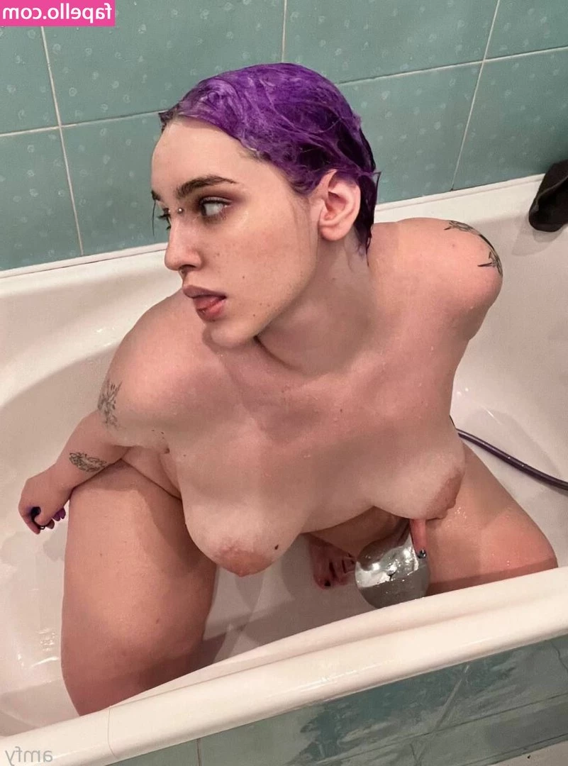 amfytyan [ amfytyan-1 ] - hey babes, got crazyy sick & still am but im recovering well just