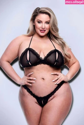 Ashley Alexiss [ ashley-alexiss ] - Red roses🌹