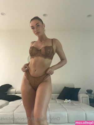 theoliviadavis - Quick shower after a HARD day