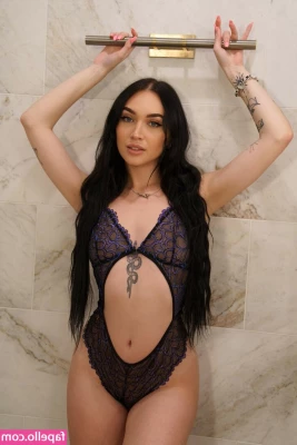 lunaxxgrace - I think daddy had a bad day  use me daddy   anyone wanna hold the