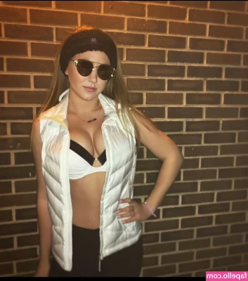 Kathryn Mueller [ kathryn-mueller ] - Cum-play w me