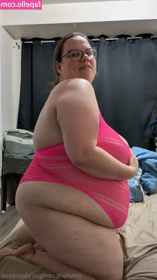 juicyjessibessi - Who wants to see this sexy scene in their DMs?