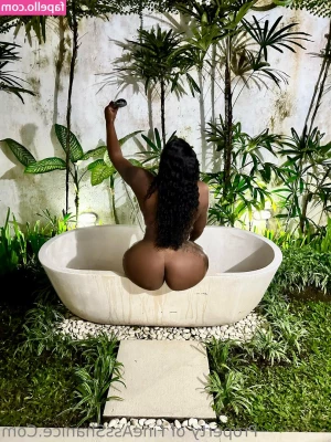 fineassshanice - Just recorded some of the craziest b/g content 🤤