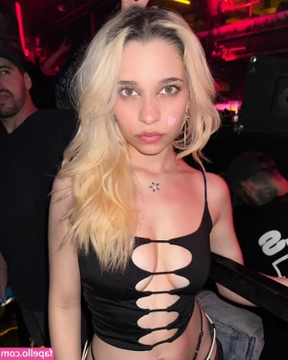 azura0618 - Te gusta de perrito  Mira como le parto el culito a este twinks