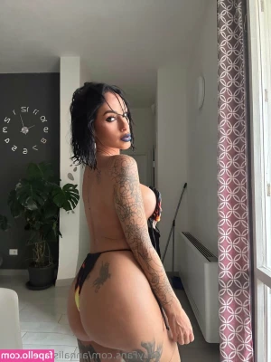 annalisa.gasparro [ annalisa-gasparro ] - Still figuring out what works with dildo vids