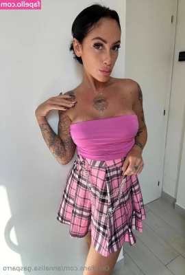 annalisa.gasparro [ annalisa-gasparro ] - Step Sis is ready 2 get a quickie FUCK in her PINK PUSSY after a