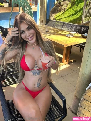 riosjaque - Pussy got the gorilla grip 💪 lol. If uou want the full vid just
