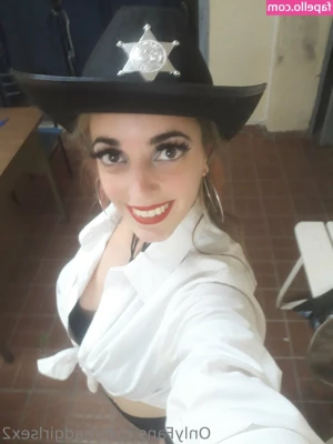 badgirlsex2 - Hey guys I m new on here please subscribe