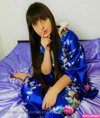 kawaii-veronica - Good morning ❤️❤️   Wanna see me play? $10 a minute videos. 