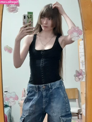 Kiki Glitter Cosplay [ kiki-glitter-cosplay-1 ] - FREE PROFILE   18yr sexy brunette wanting to have fun w you    my