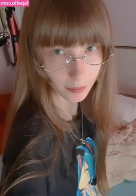 Kiki Glitter Cosplay [ kiki-glitter-cosplay-1 ] - Fucking Torso Man - The title says it all! See the full video in your