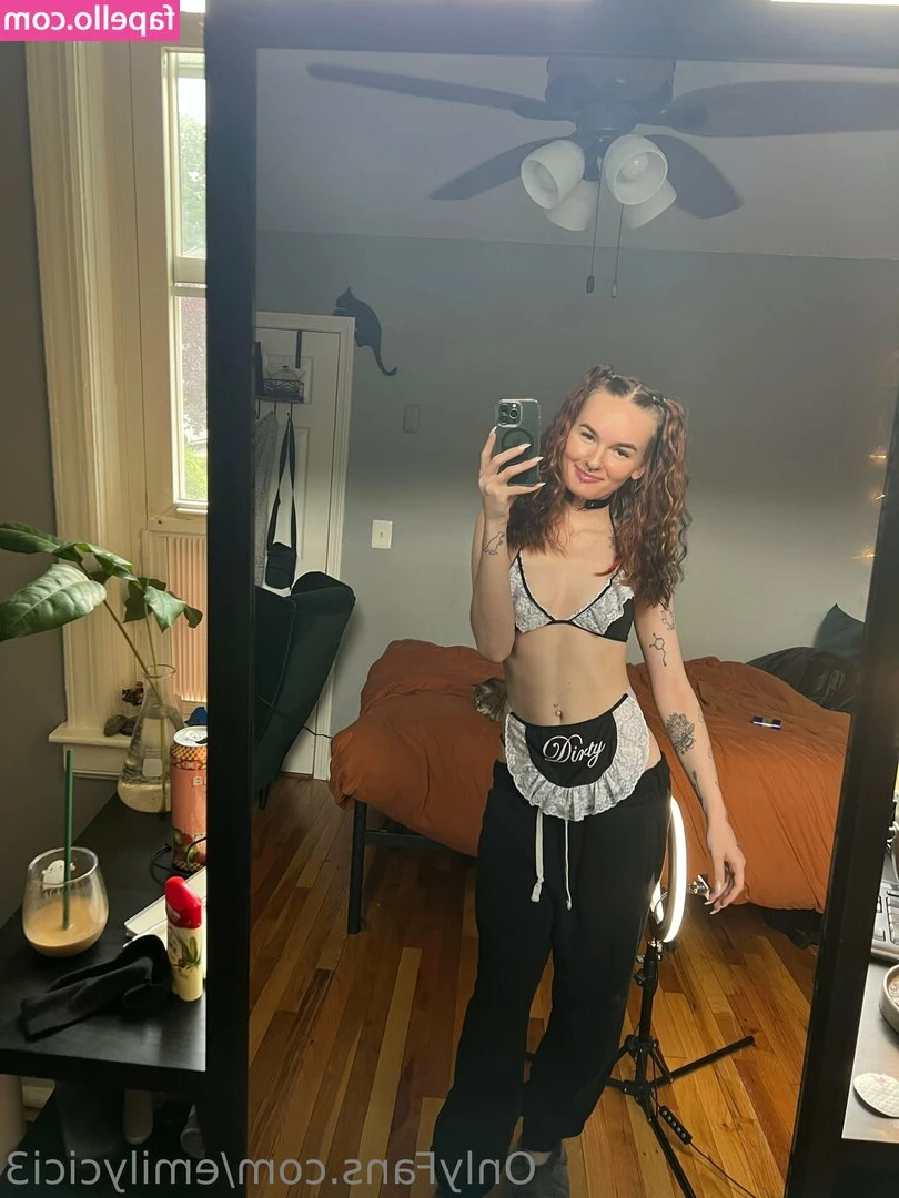 emilycici3 - Juicy bits