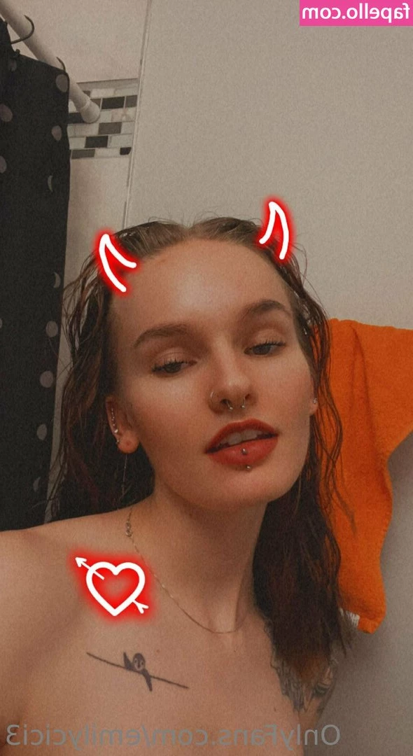 emilycici3 - SHRIMP DICKS MAKE ME PUKE  Lock that shit up until it shrivels up and