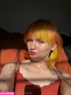 emilycici3 - My husband knows I need more men than just him to fuck me  You can