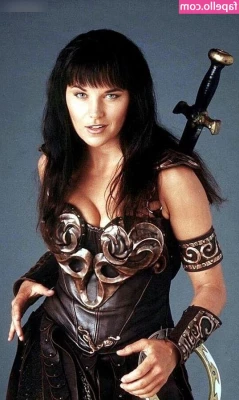 Lucy Lawless [ lucy-lawless-1 ] - Te deseo una excelente semana amor 🔞💋🥵