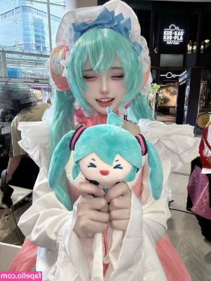 Mochimochi_nn [ mochimochi-nn ] - Meet my new friend, Mel. She is so adorable and an absolute