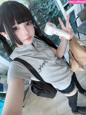 Mochimochi_nn [ mochimochi-nn ] - Happy Sunday  Doing chores and then going to see the new black