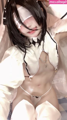 Mochimochi_nn [ mochimochi-nn ] - Cari amici seguite la mia super amica figa